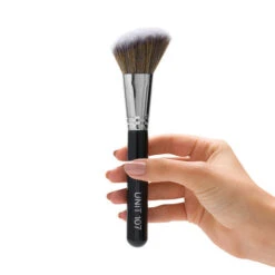 UNIT 107 Cheek Brush -Christophe Robin Shop p 550x550 1741