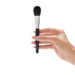 Casual Series C-16 Cheek & Highlight Brush 7 Casual Series C-16 Cheek & Highlight Brush -Christophe Robin Shop p 550x550 1777