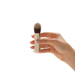 Essential Travel Complexion Brush -Christophe Robin Shop p 550x550 1793