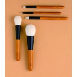 Yoshiki Series Yoshiki-003 Eye Shadow Brush L -Christophe Robin Shop p 550x550 1976