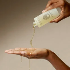 Omorovicza Budapest Bath Oil -Christophe Robin Shop p 550x550 368